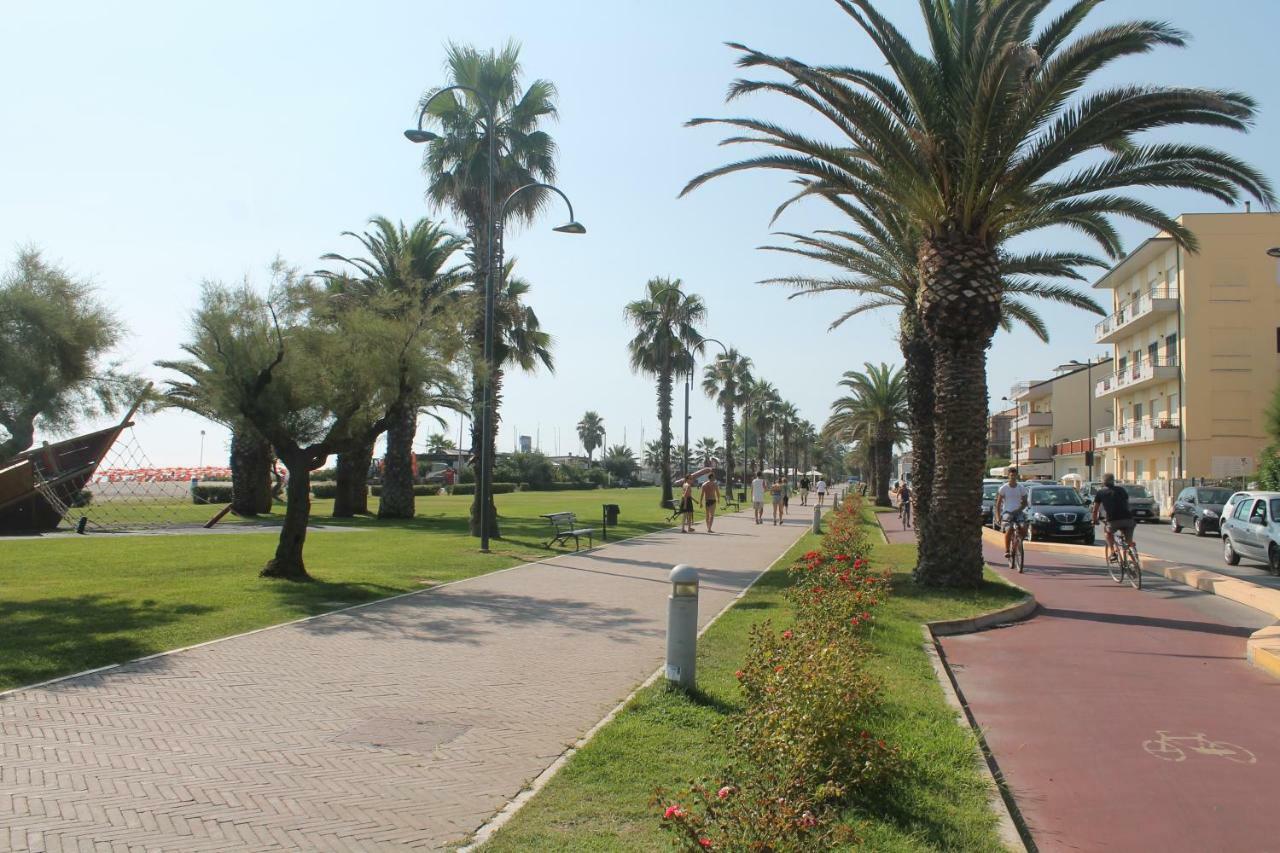 Residenza Domo Leilighet Porto SantʼElpidio Eksteriør bilde